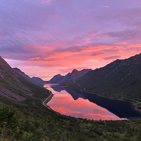 Kaikanten Gryllefjord Buitenkant foto